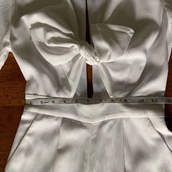 bebe White Tie Front Wide Leg Jumpsuit | Deep V Flowy Sleeve Full Length Size 00 - Picture 11 of 15